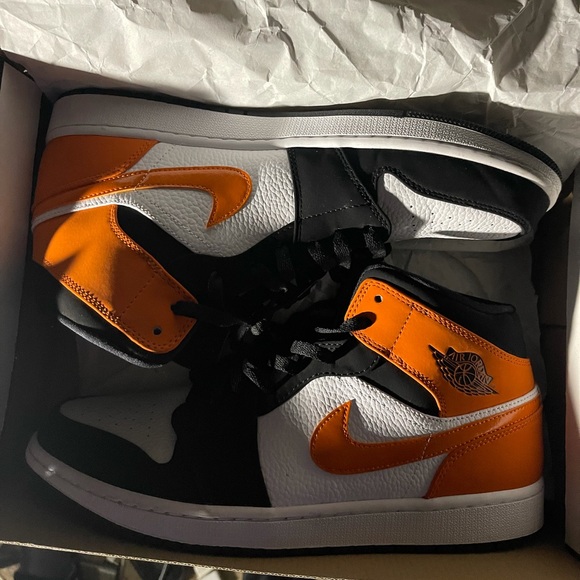 Jordan Other - Jordan 1 Mid Shattered Backboard Worn Slightly